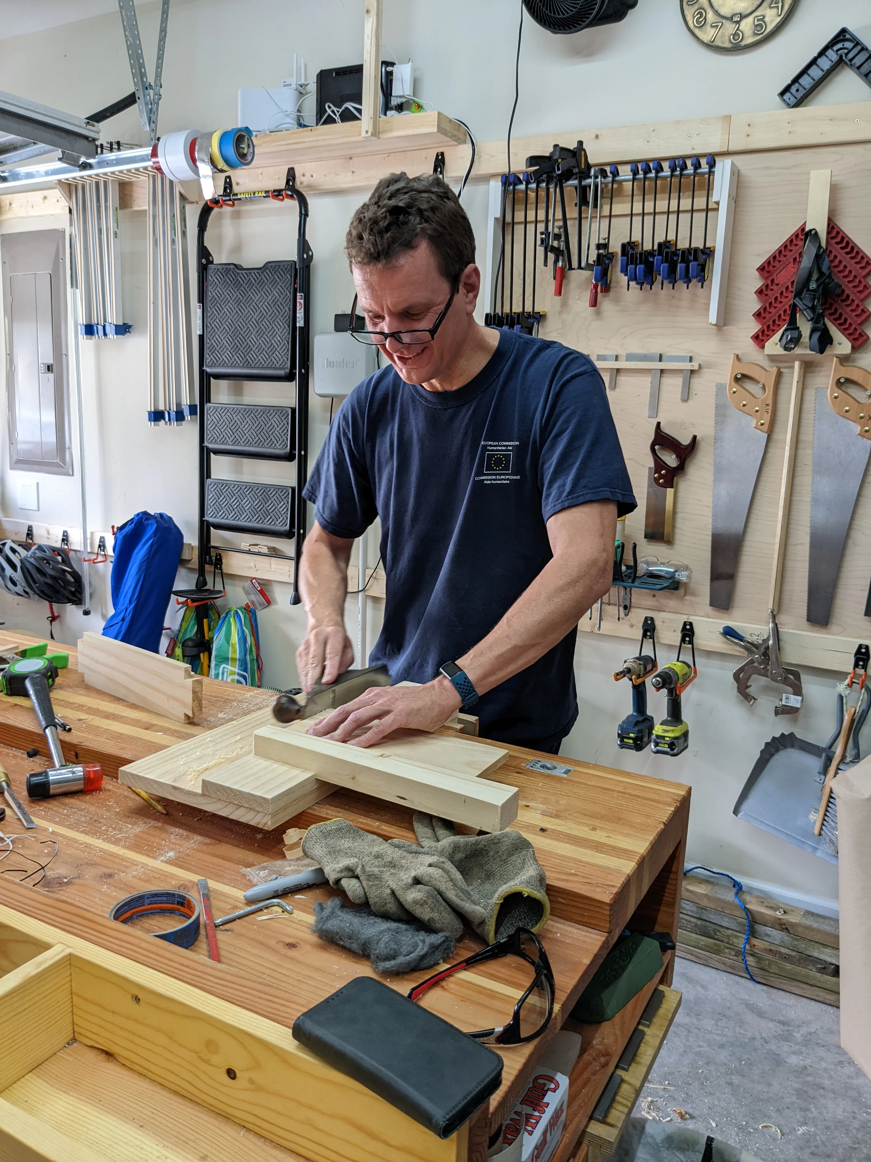 Martijn working with a shooting board and hand plane
